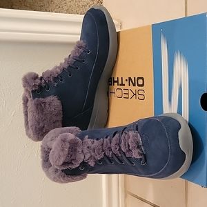 Skechers navy ankle boots size 6.5